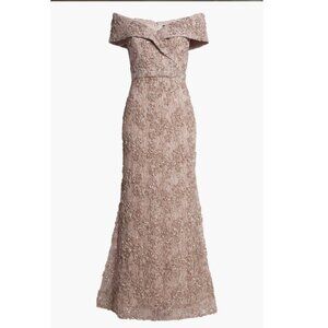 Xscape Embroidered Off-the-Shoulder Short Sleeve Lace Mermaid Gown size 4